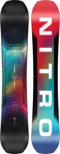 Nitro Team 152cm 2026年モデル:ホワイトベースのトップデッキに Nitro ロゴグラフィック